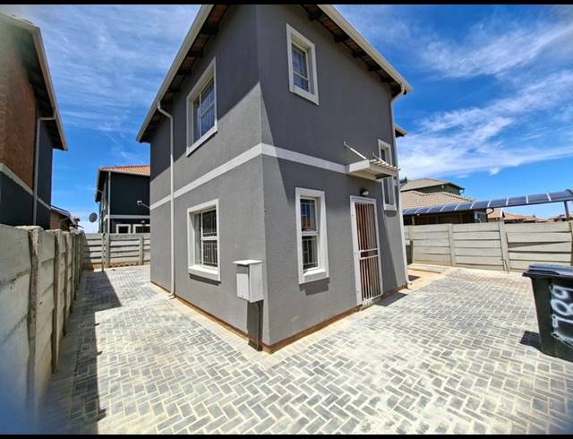 3 BEDROOM HOUSE FOR SALE IN LEOPARD’S REST